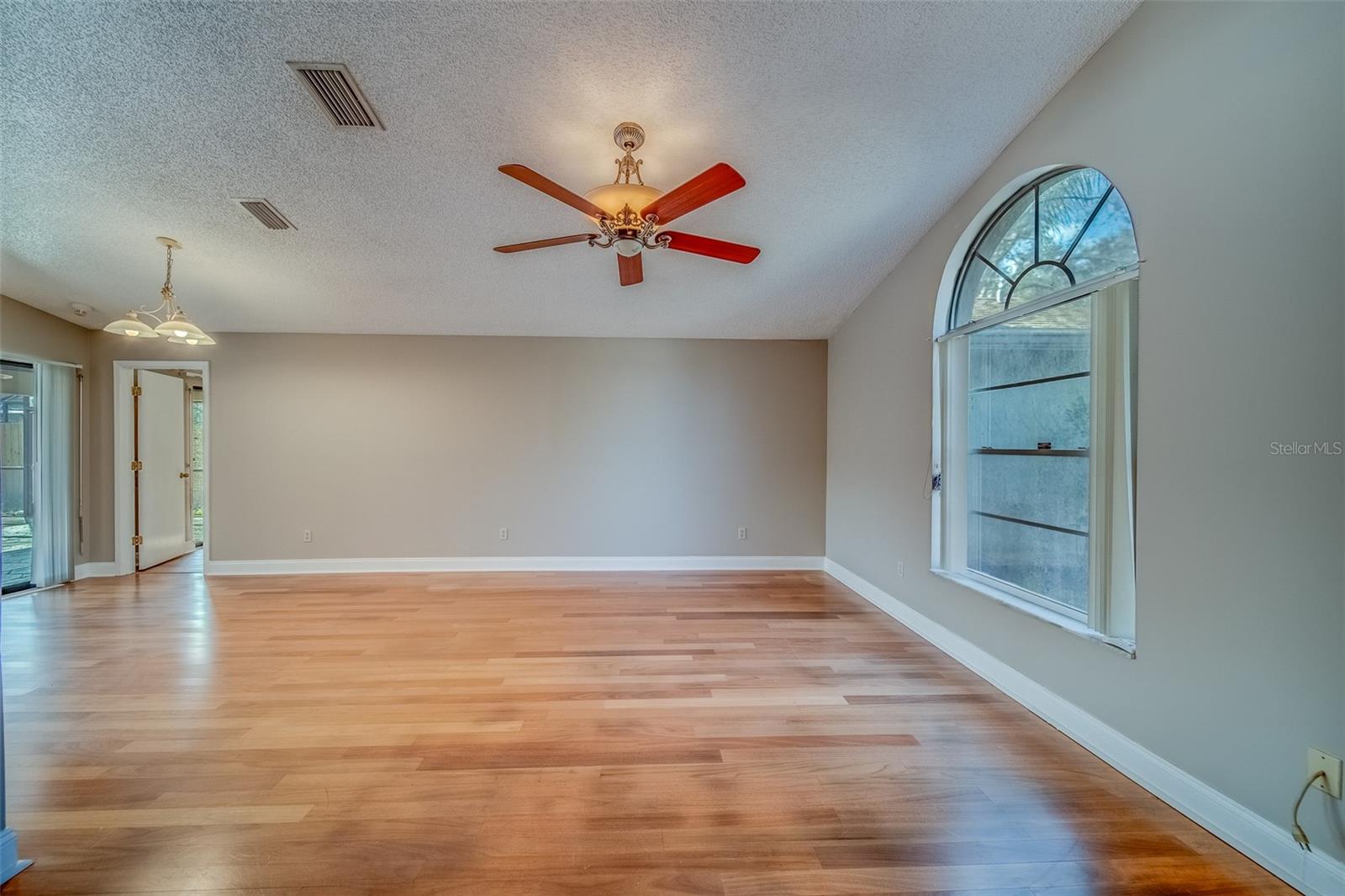 1112 WOODCREST AVE, SAFETY HARBOR, FL, 34695