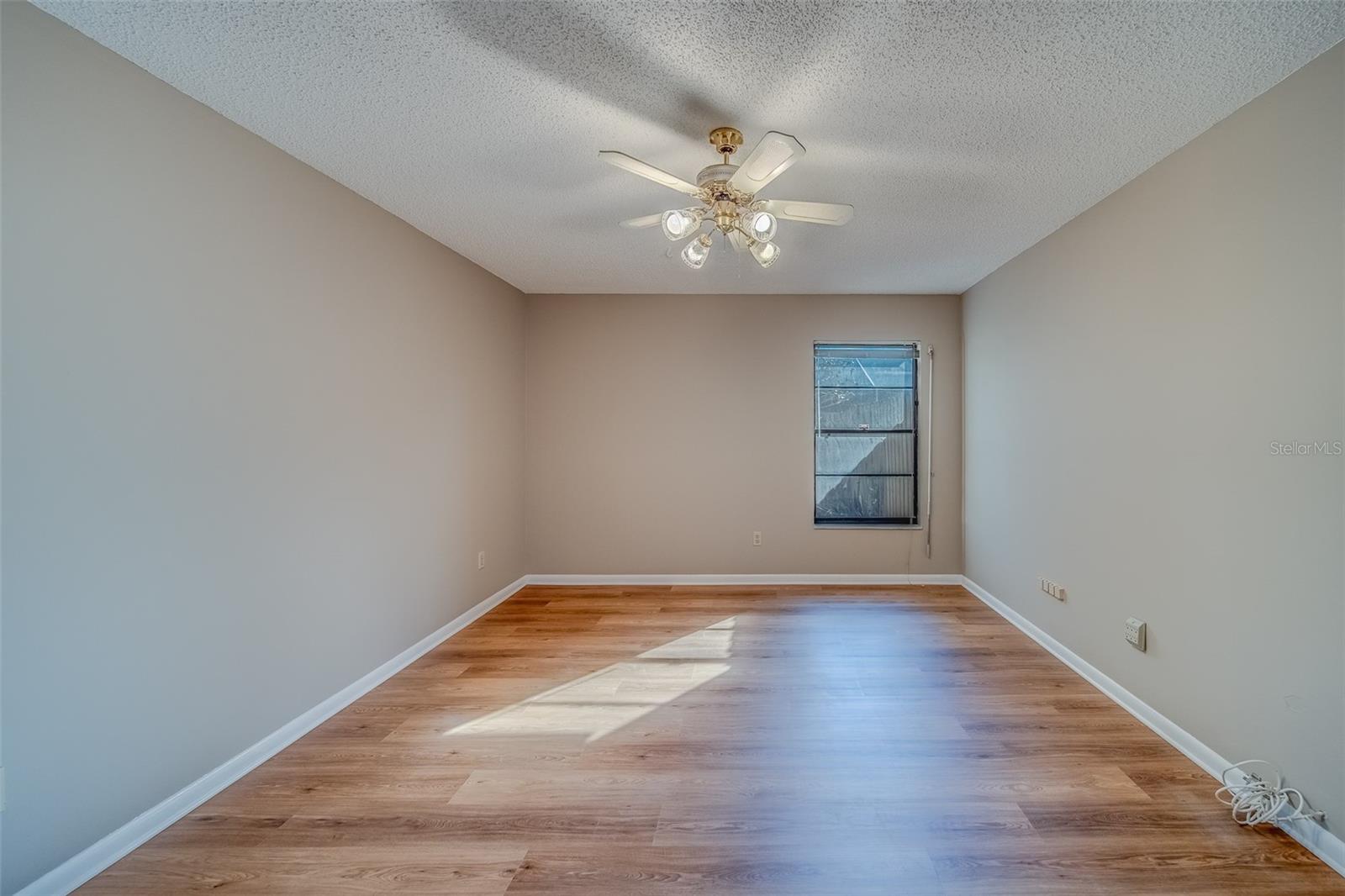 1112 WOODCREST AVE, SAFETY HARBOR, FL, 34695