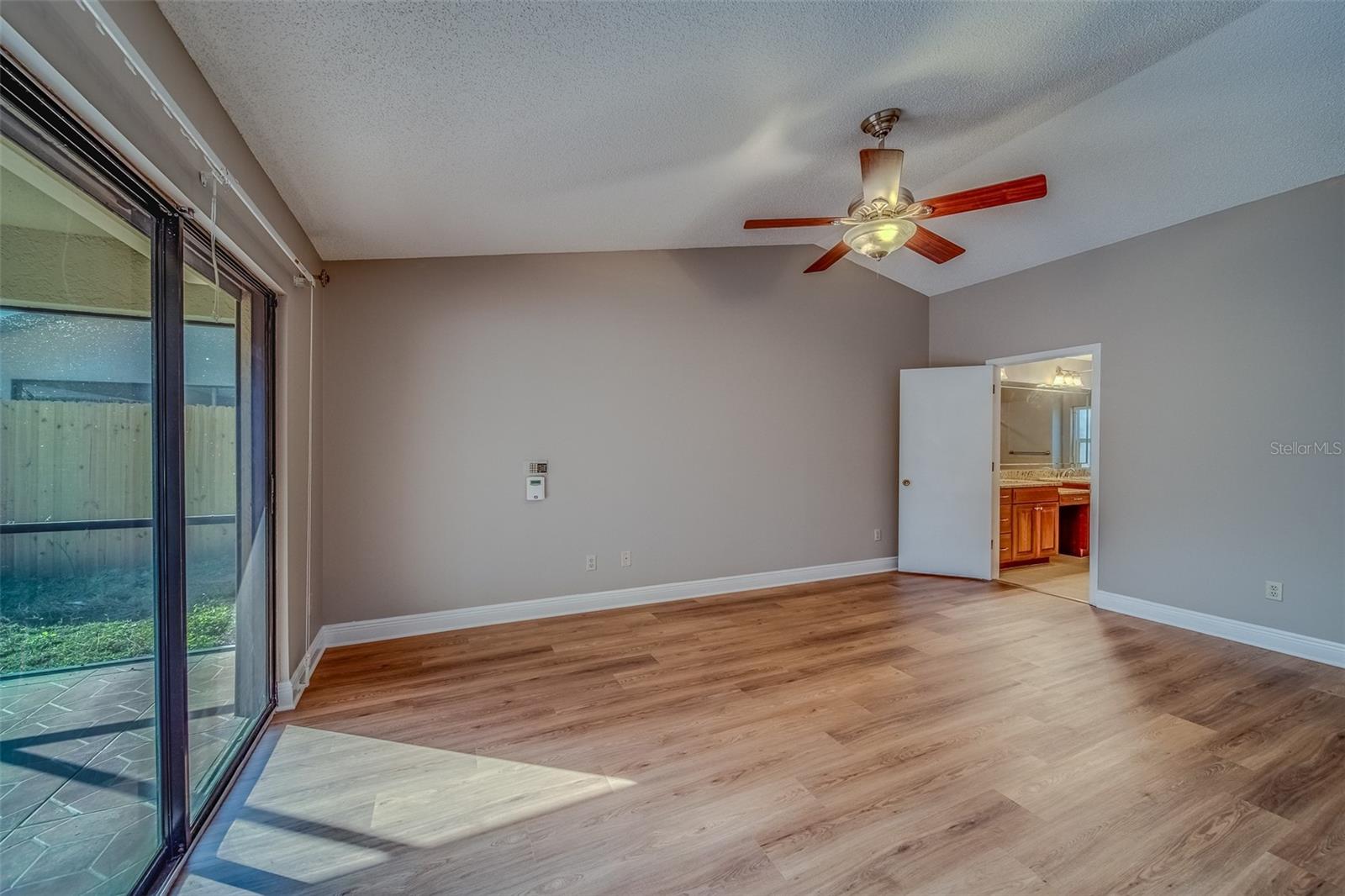 1112 WOODCREST AVE, SAFETY HARBOR, FL, 34695