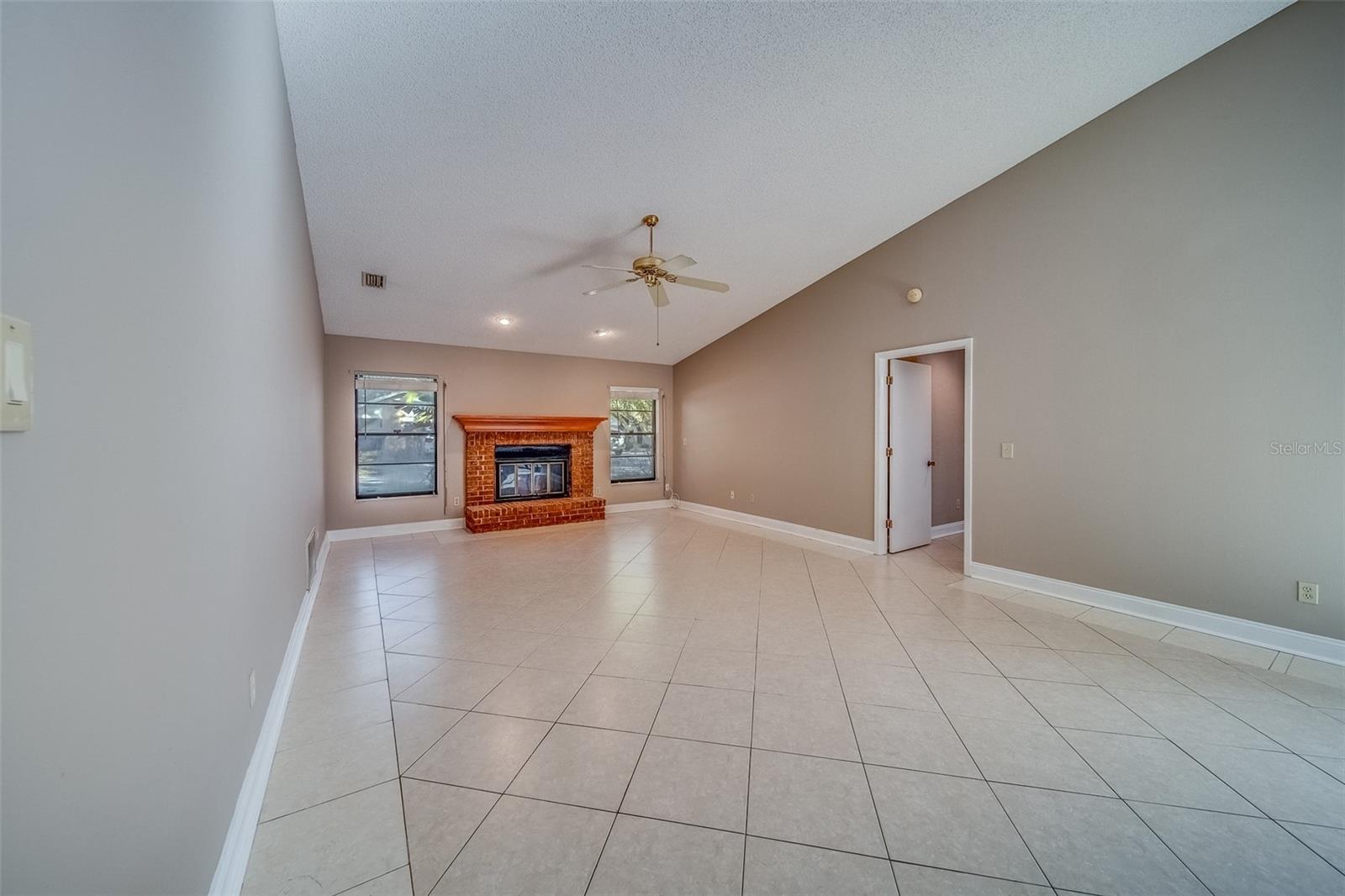 1112 WOODCREST AVE, SAFETY HARBOR, FL, 34695