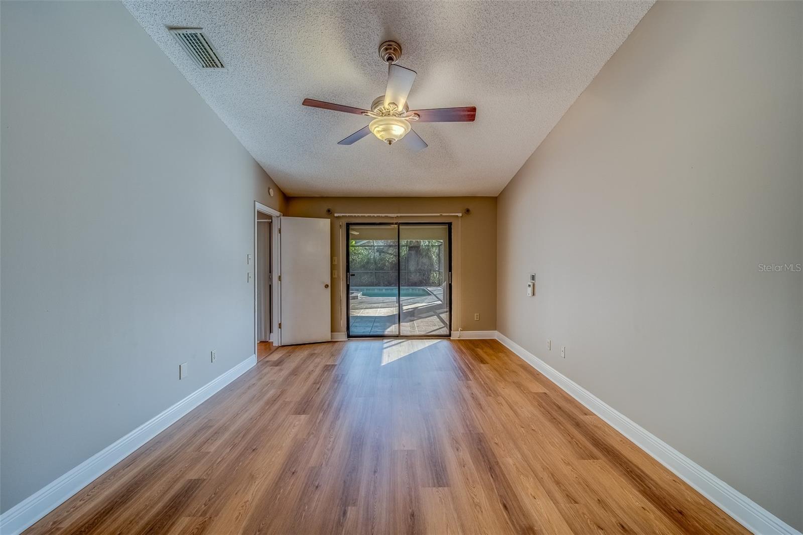 1112 WOODCREST AVE, SAFETY HARBOR, FL, 34695