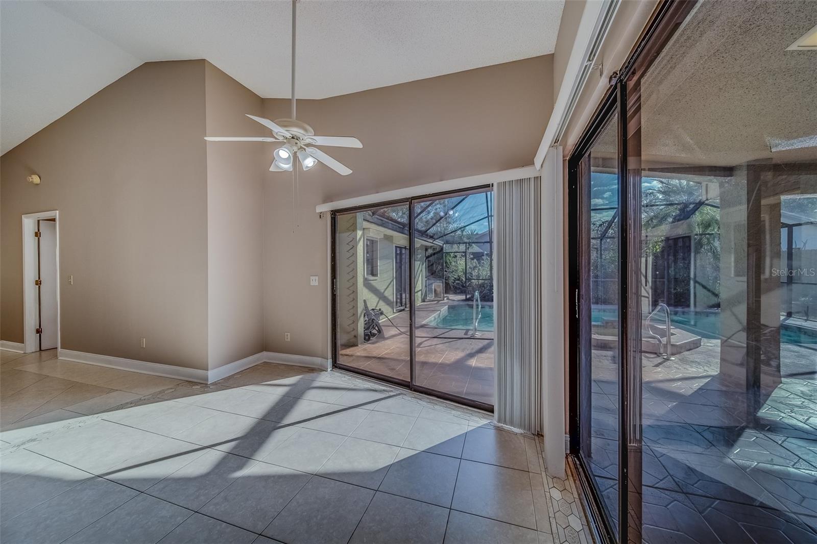 1112 WOODCREST AVE, SAFETY HARBOR, FL, 34695