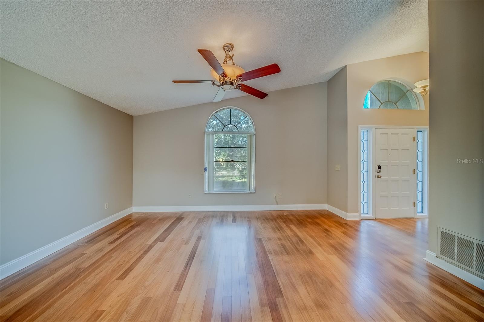 1112 WOODCREST AVE, SAFETY HARBOR, FL, 34695