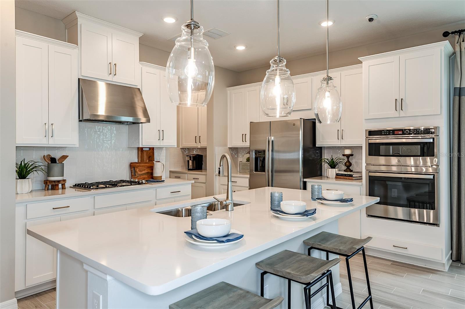 710 SKY SHADE DR, APOLLO BEACH, FL, 33572