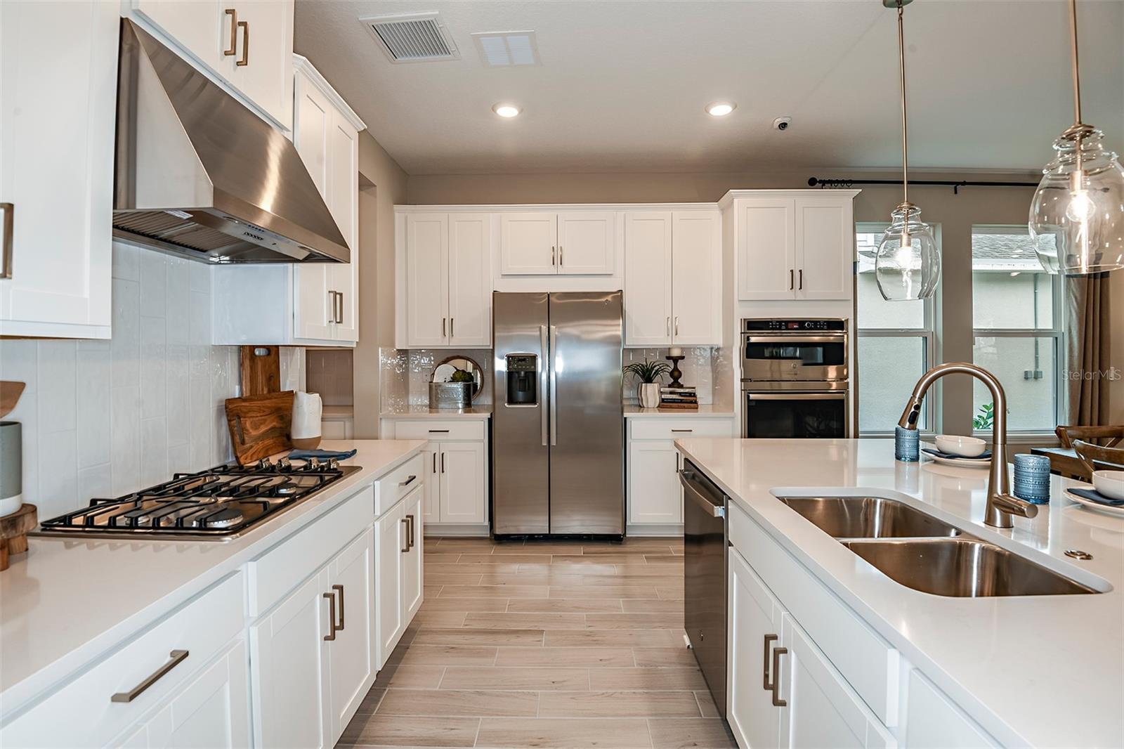 710 SKY SHADE DR, APOLLO BEACH, FL, 33572