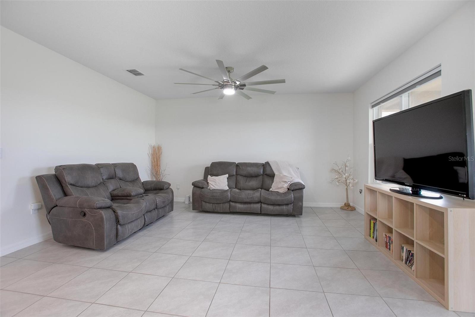 523 LAZIO CIR, DEBARY, FL, 32713