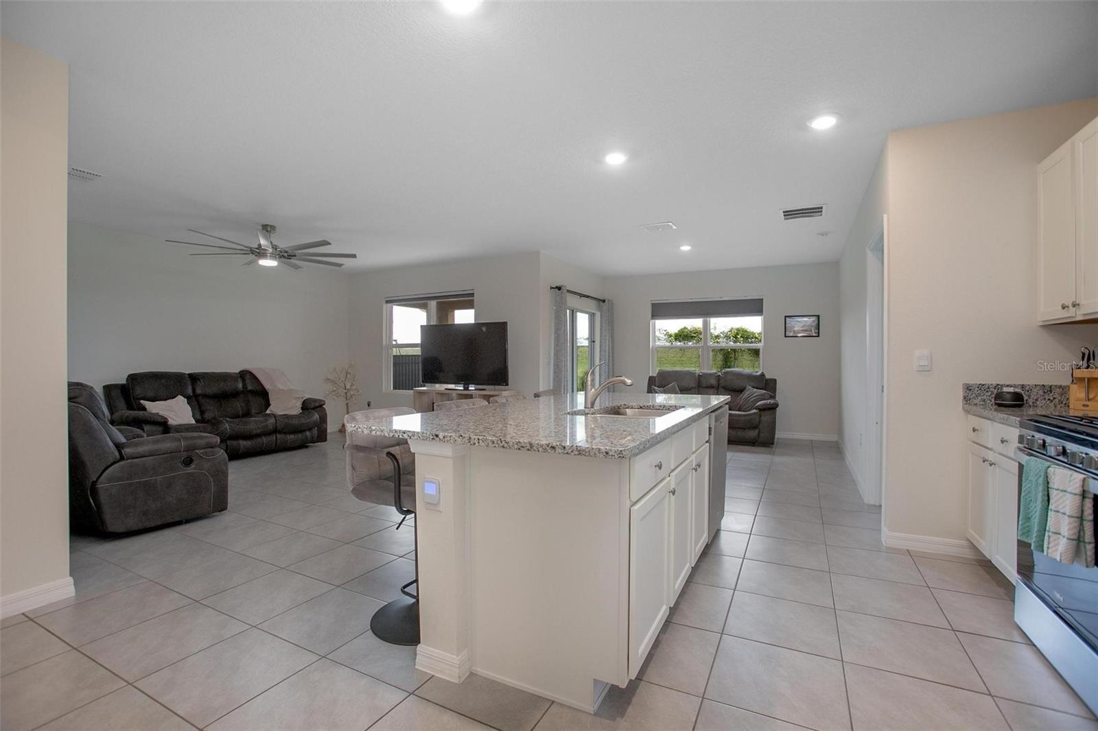 523 LAZIO CIR, DEBARY, FL, 32713