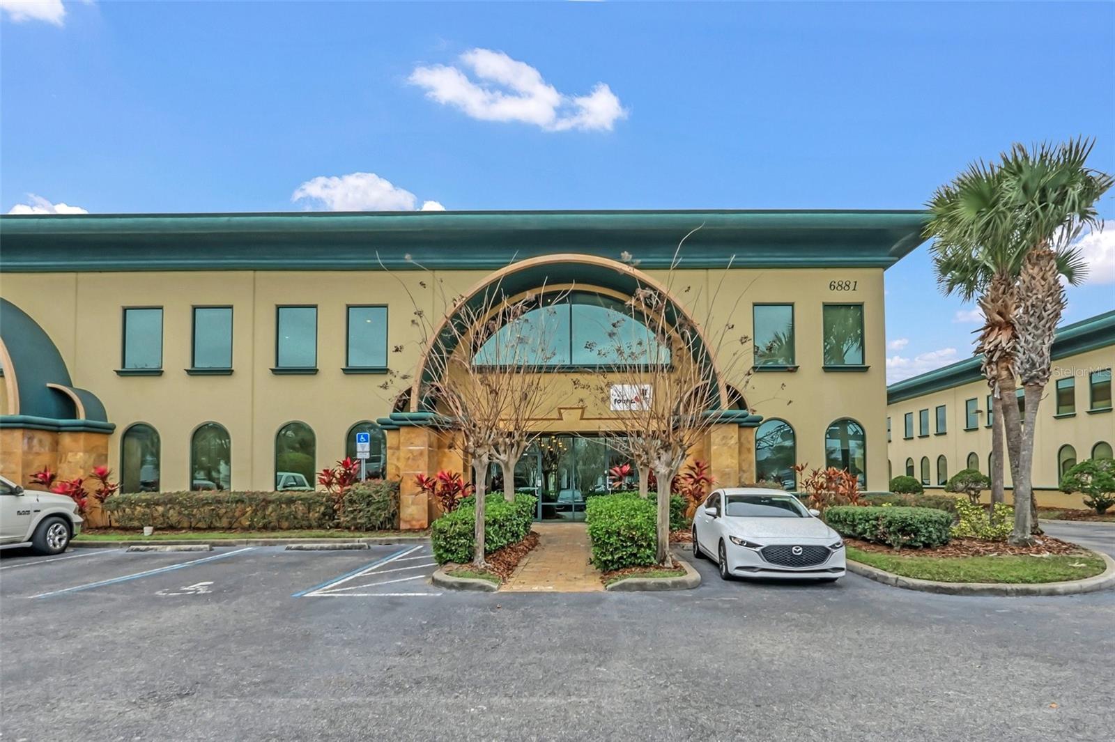 6881 KINGSPOINTE PKWY #17, ORLANDO, FL, 32819