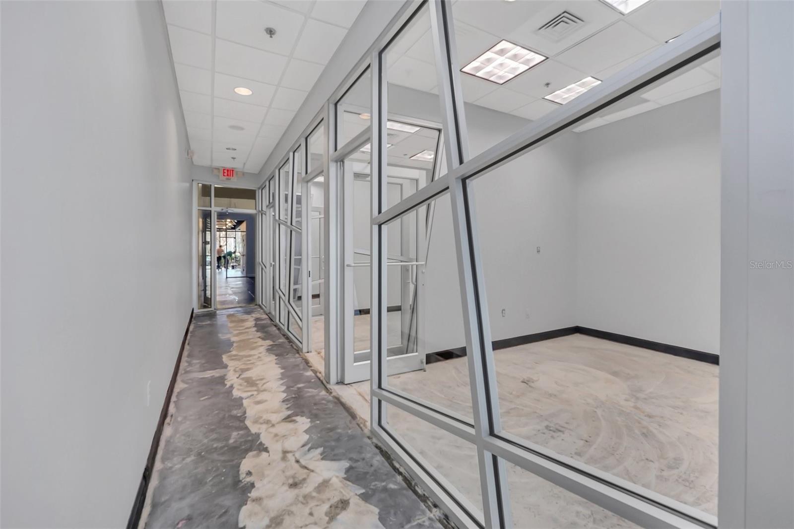 6881 KINGSPOINTE PKWY #17, ORLANDO, FL, 32819