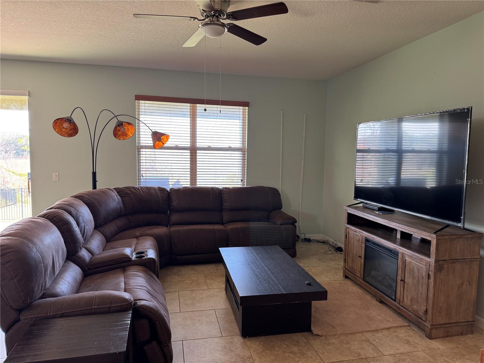 922 CAVAN DR, APOPKA, FL, 32703