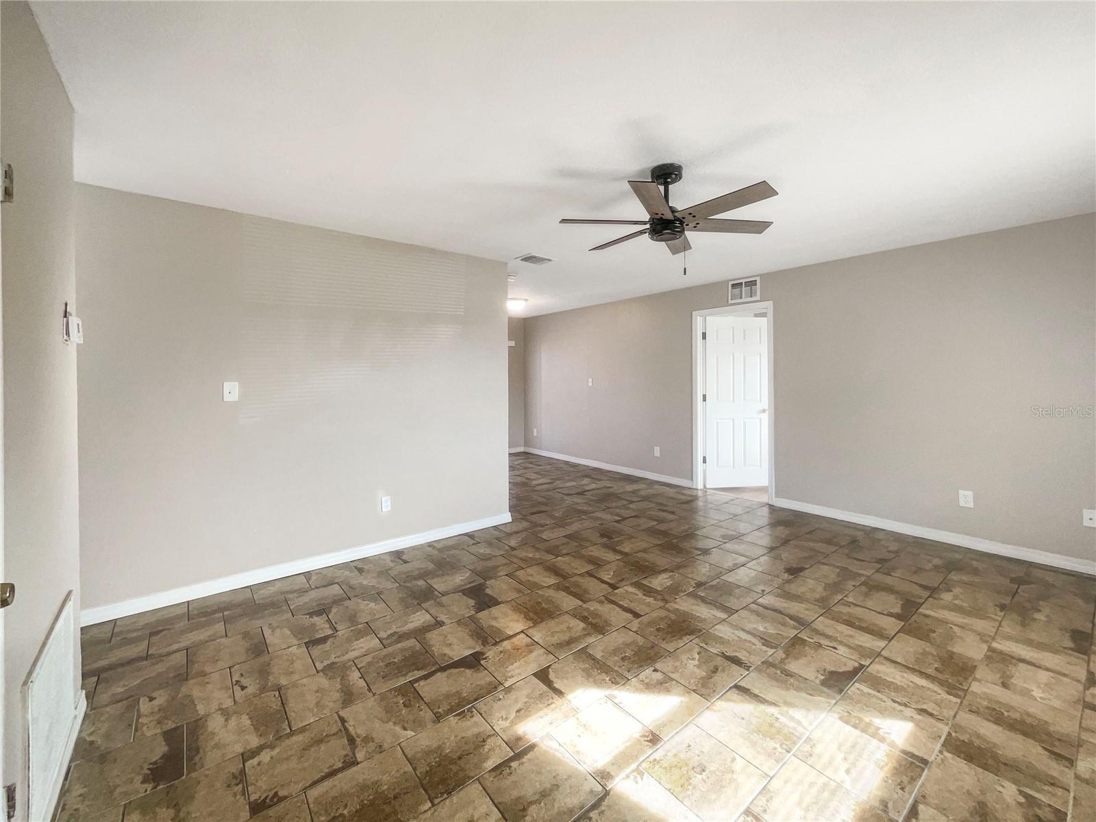 1490 LAKE OPAL DR, APOPKA, FL, 32703