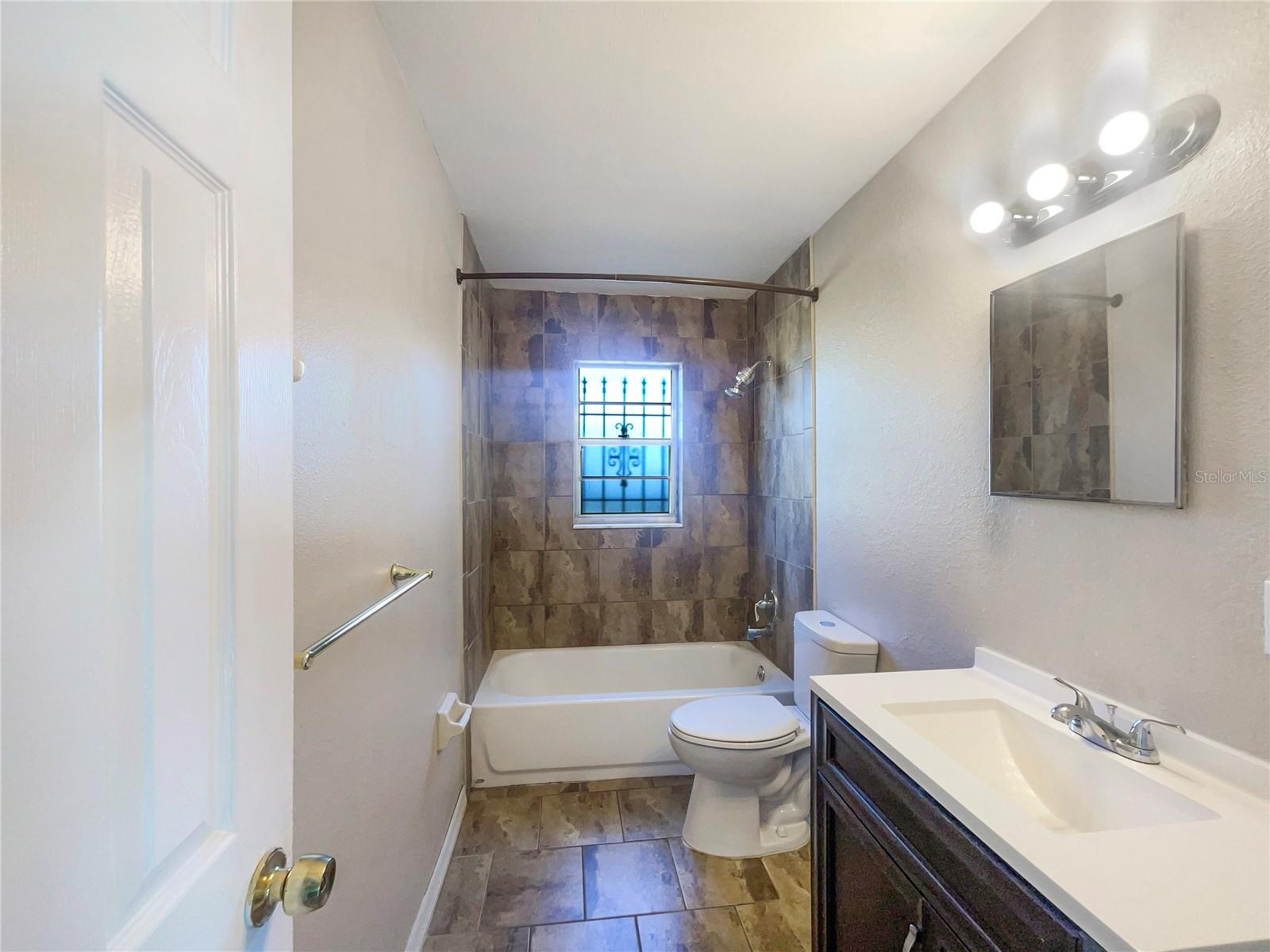 1490 LAKE OPAL DR, APOPKA, FL, 32703