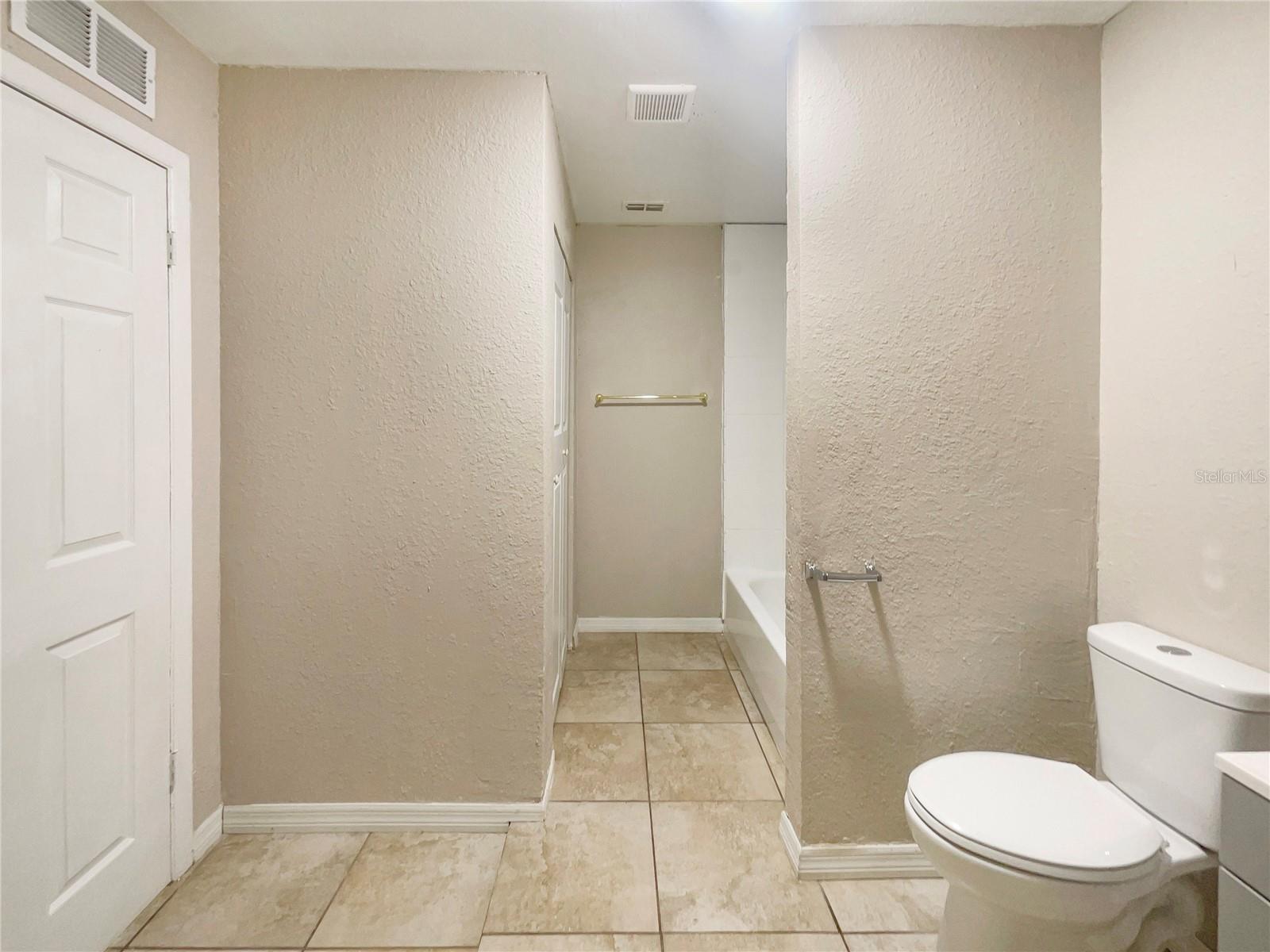 1490 LAKE OPAL DR, APOPKA, FL, 32703