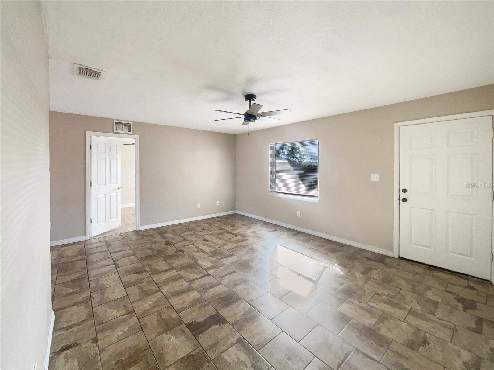 1490 LAKE OPAL DR, APOPKA, FL, 32703