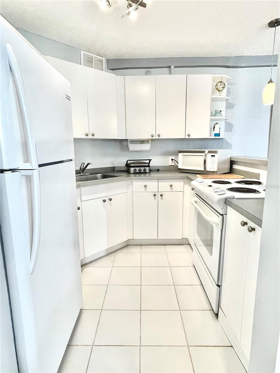 3315 58TH AVE S #304, ST PETERSBURG, FL, 33712