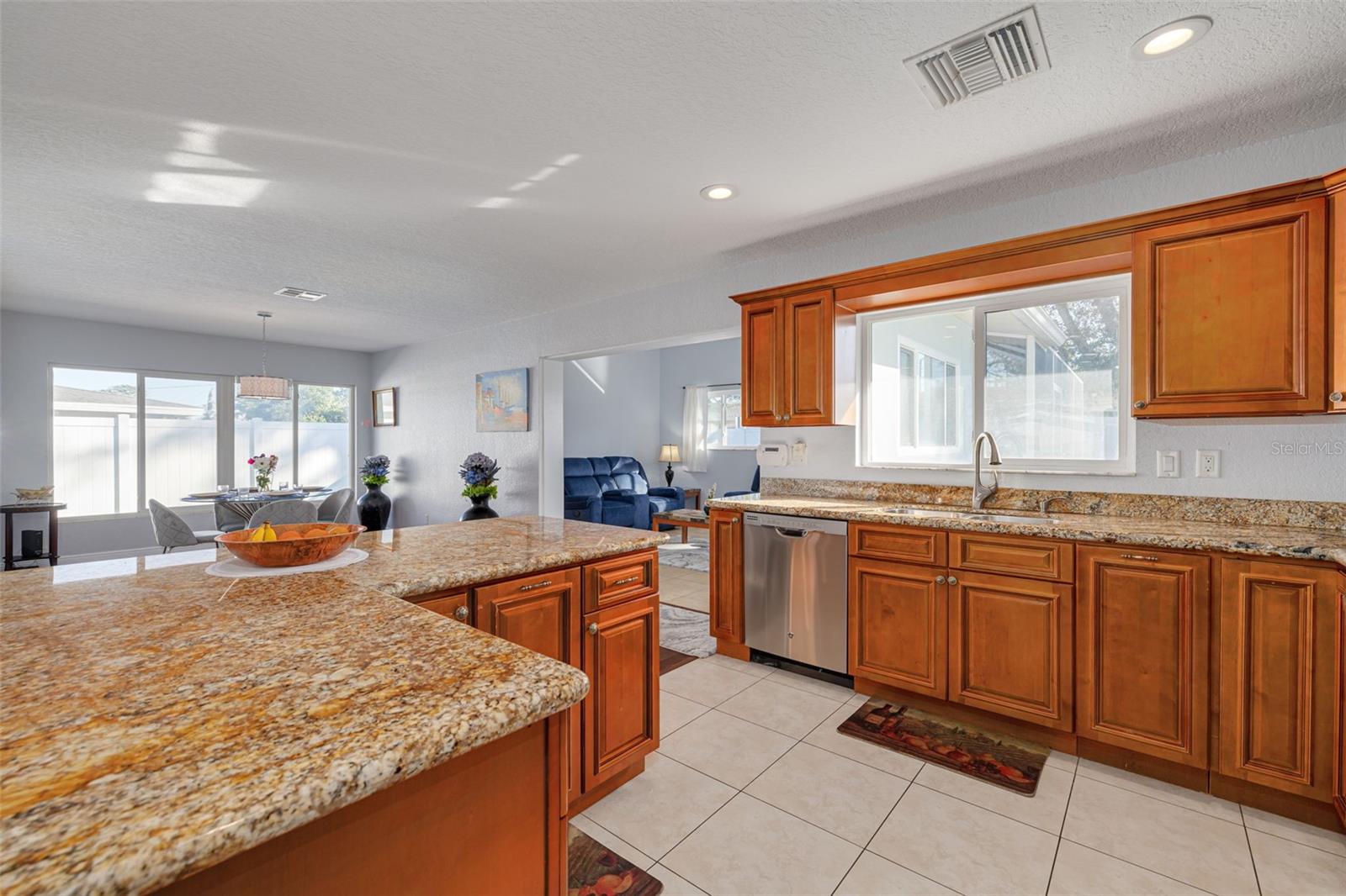2308 VICTORY AVE, LARGO, FL, 33770