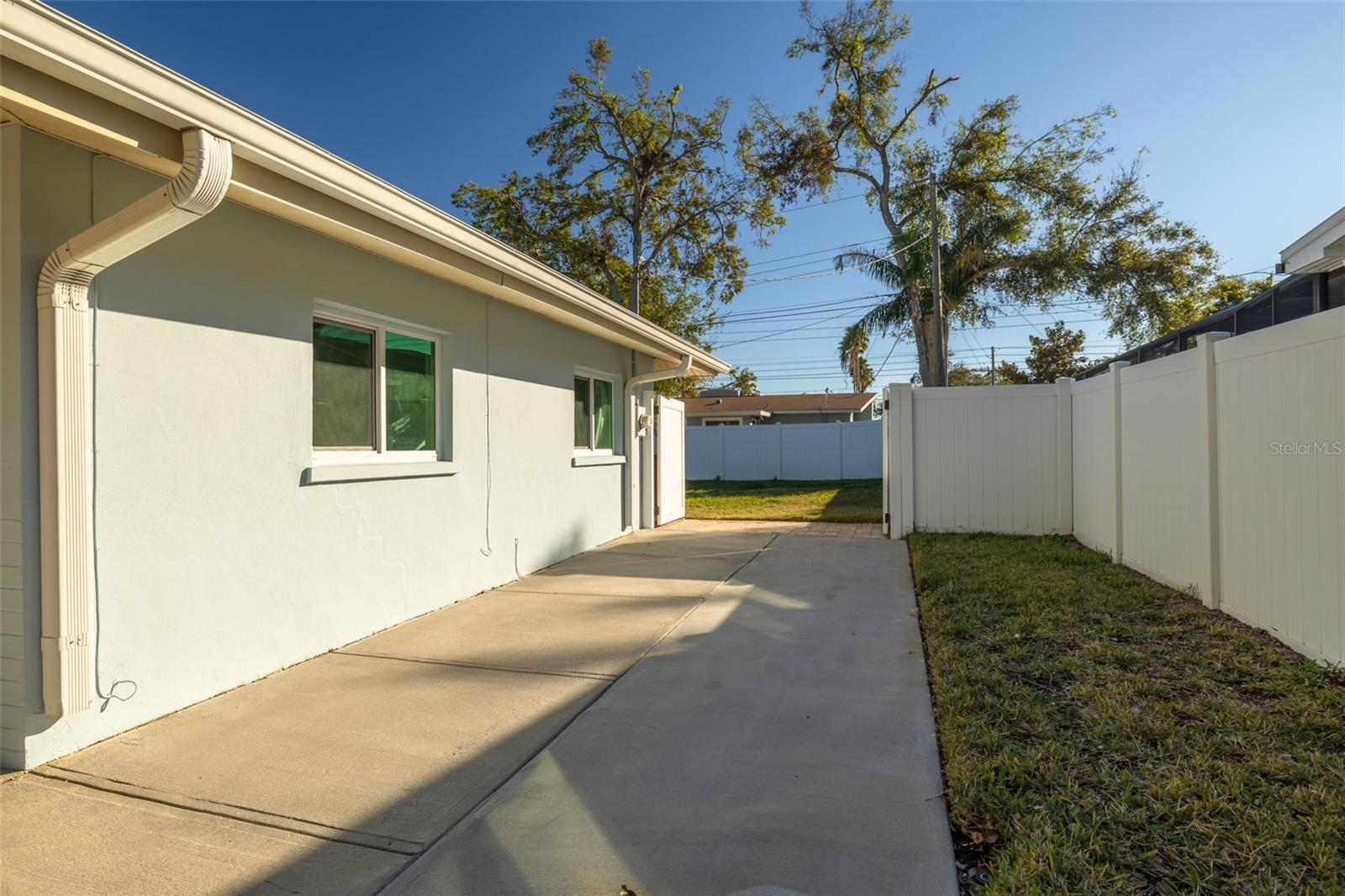 2308 VICTORY AVE, LARGO, FL, 33770