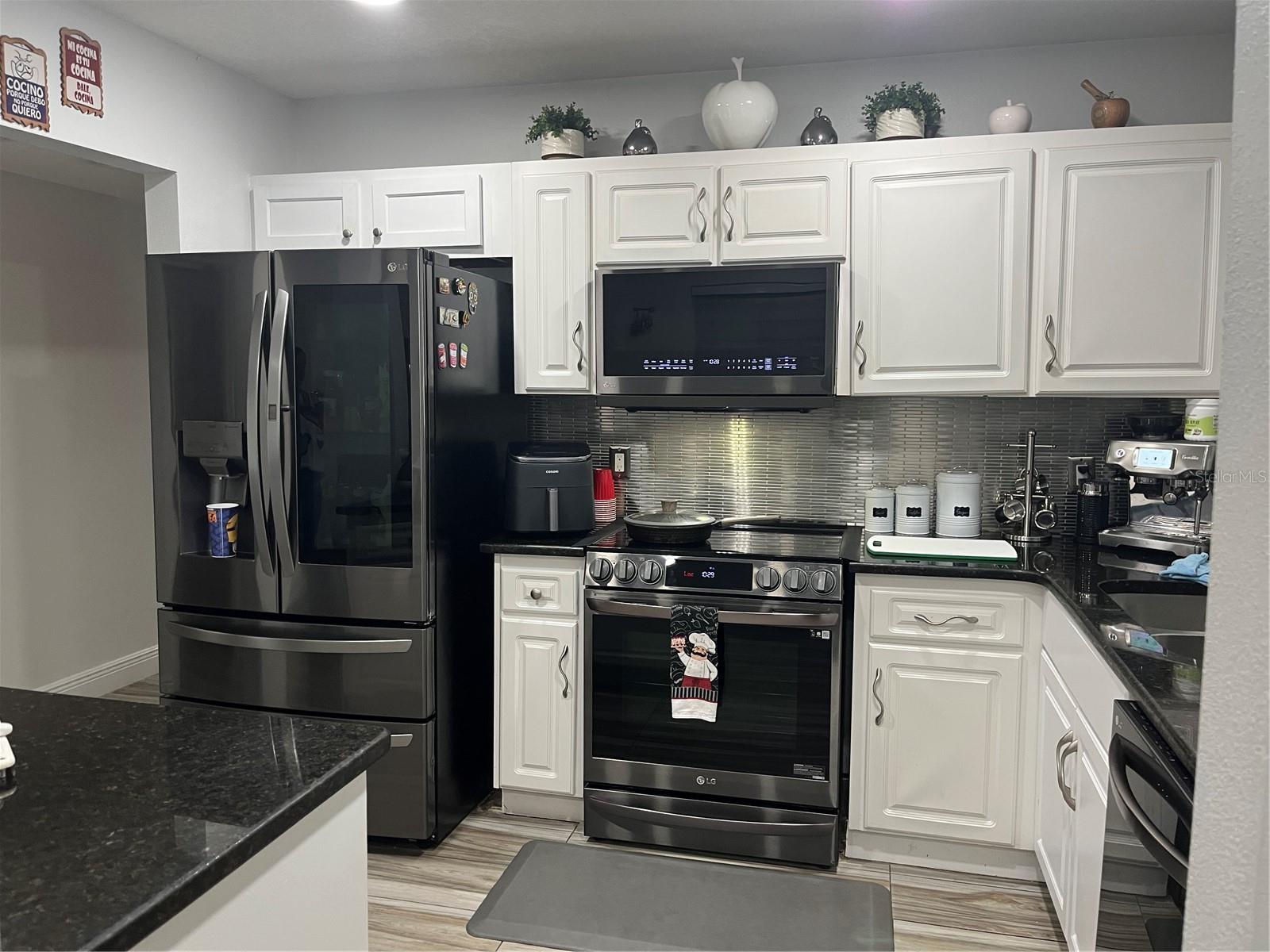 1202 W CAMELLIA DR, BRANDON, FL, 33510