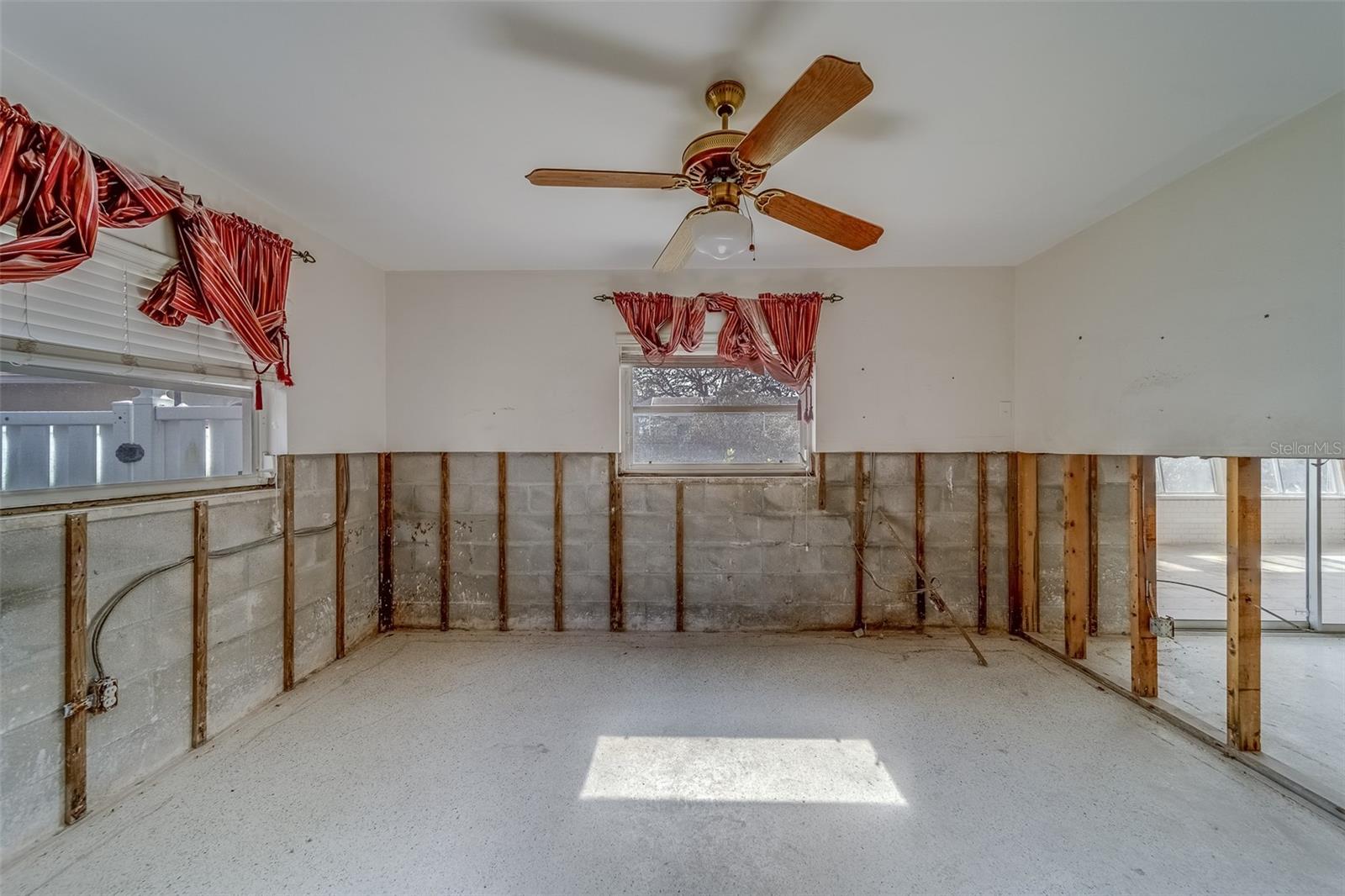 114 18TH ST, BELLEAIR BEACH, FL, 33786