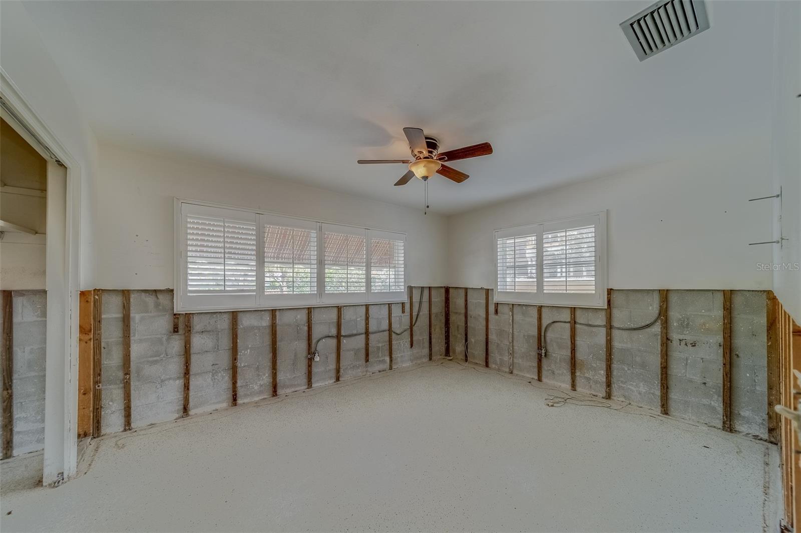 114 18TH ST, BELLEAIR BEACH, FL, 33786