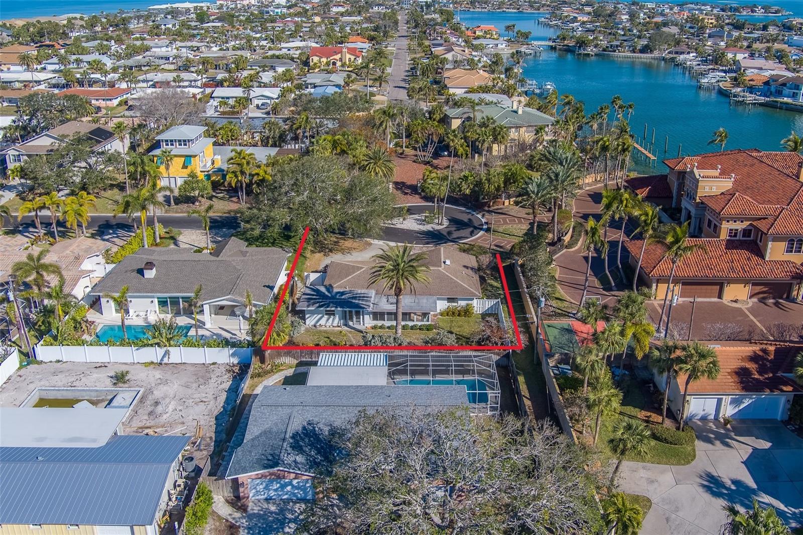 114 18TH ST, BELLEAIR BEACH, FL, 33786