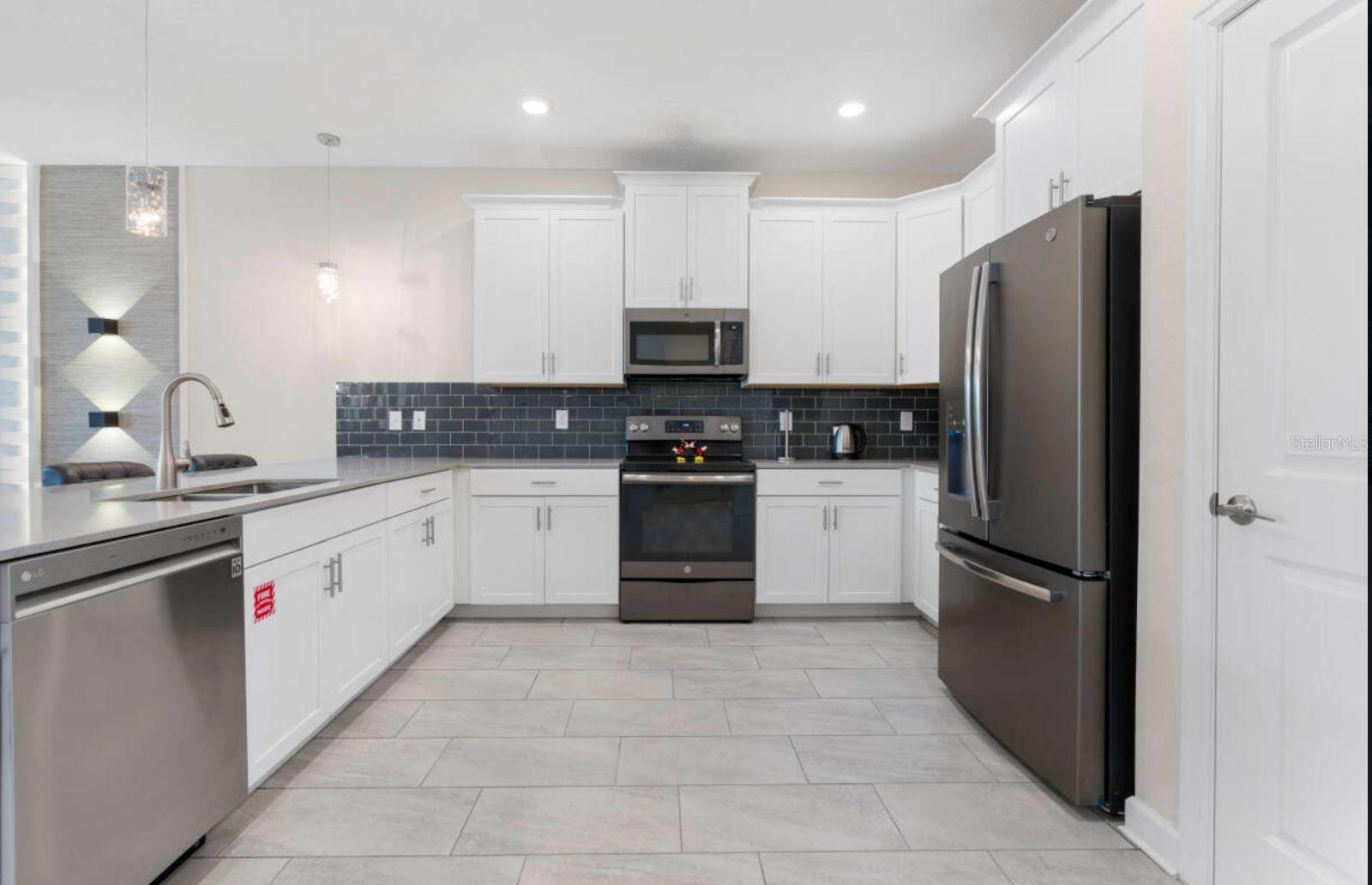 8828 CRUDEN BAY CT, DAVENPORT, FL, 33896
