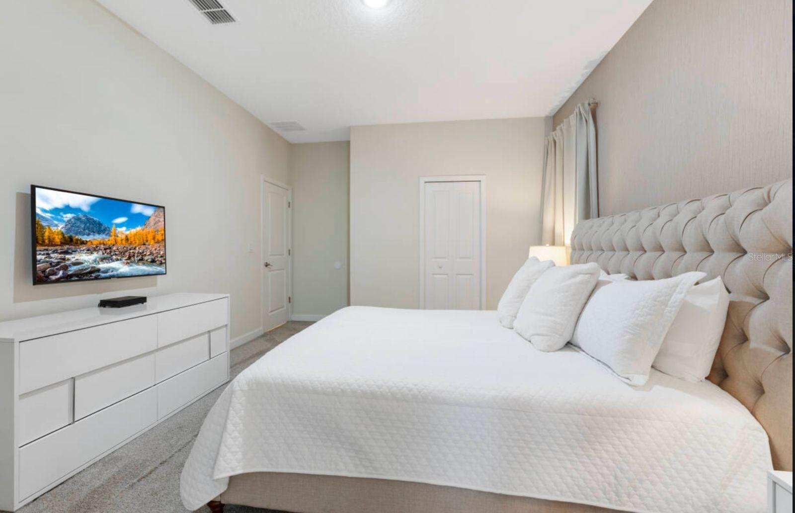 8828 CRUDEN BAY CT, DAVENPORT, FL, 33896