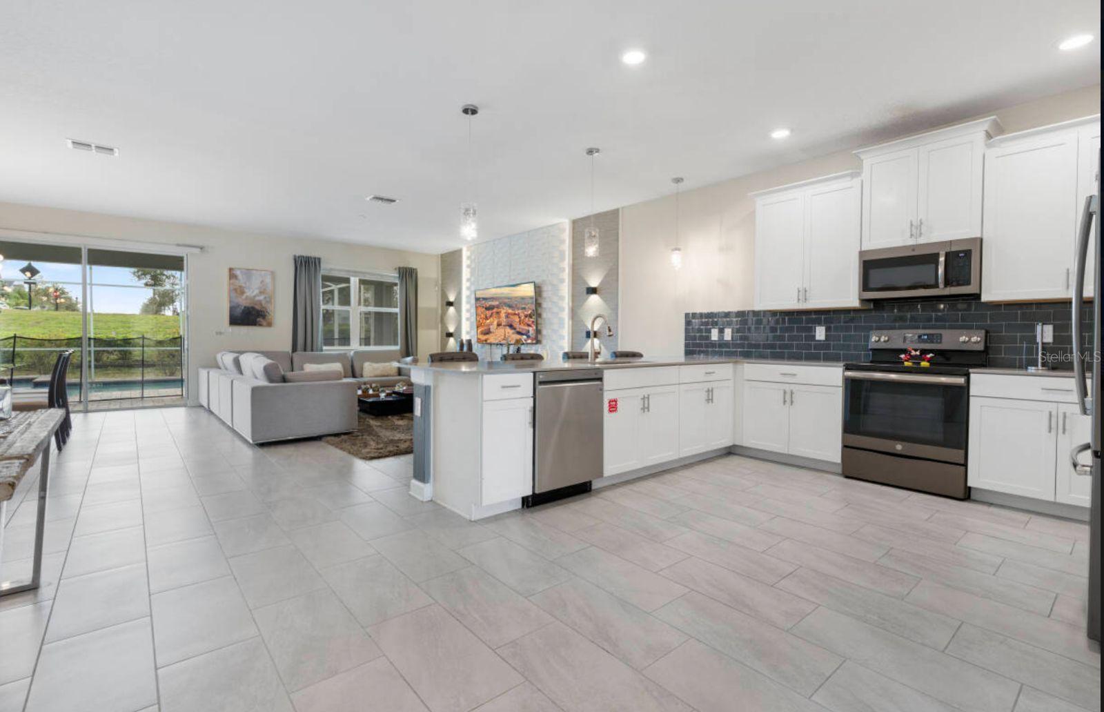 8828 CRUDEN BAY CT, DAVENPORT, FL, 33896
