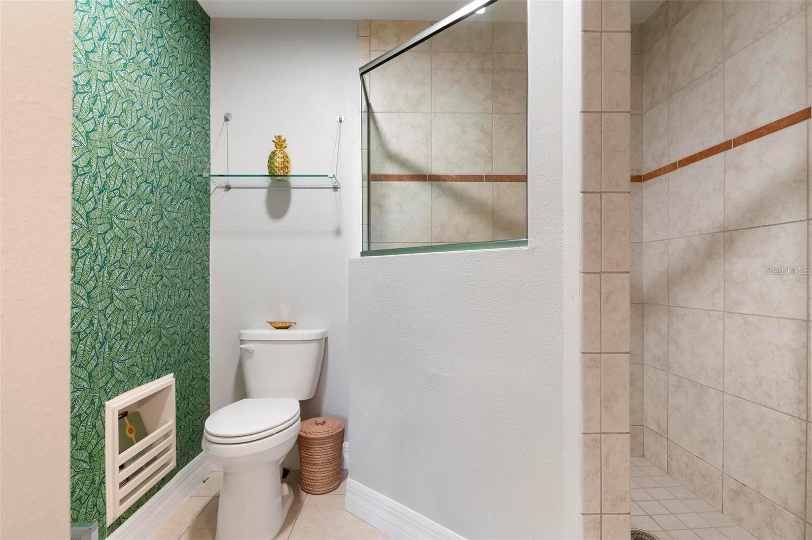 2202 HYDE PARK ST, SARASOTA, FL, 34239