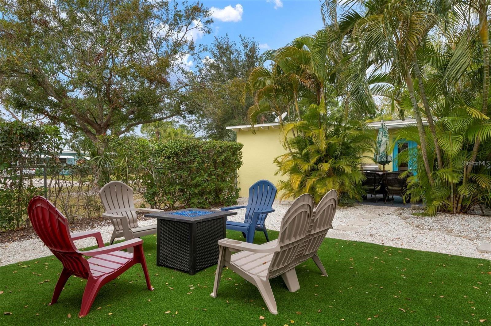 2202 HYDE PARK ST, SARASOTA, FL, 34239