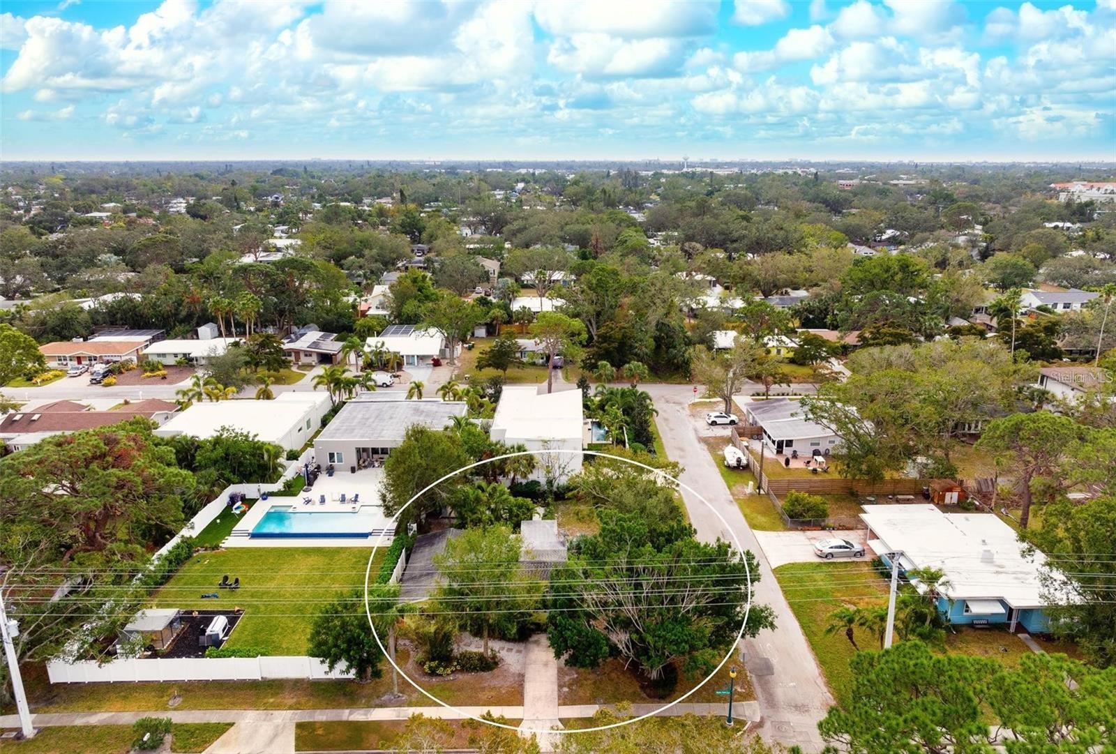 2202 HYDE PARK ST, SARASOTA, FL, 34239