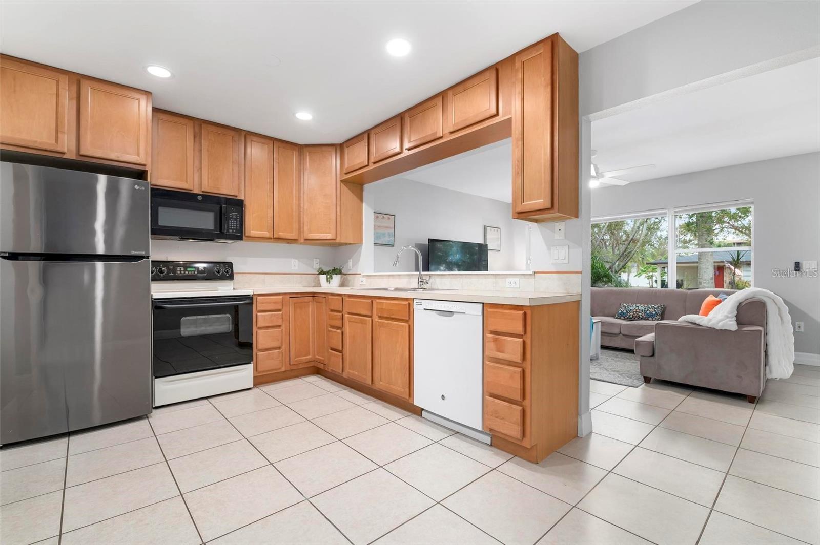 2202 HYDE PARK ST, SARASOTA, FL, 34239