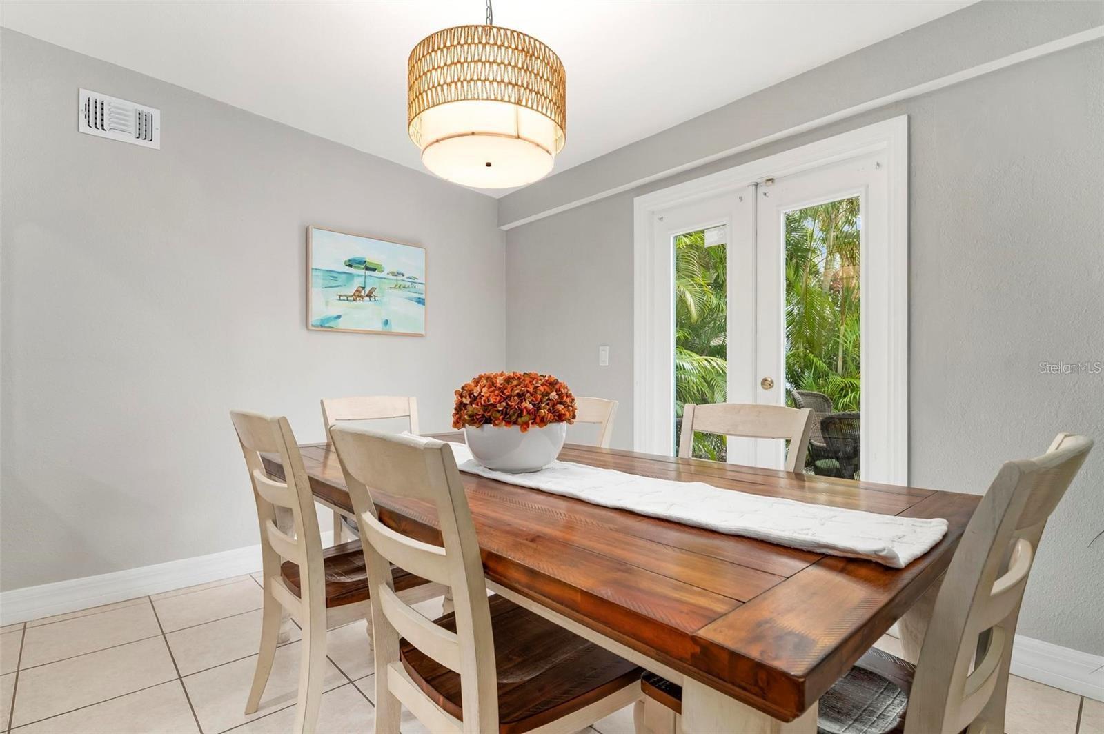 2202 HYDE PARK ST, SARASOTA, FL, 34239