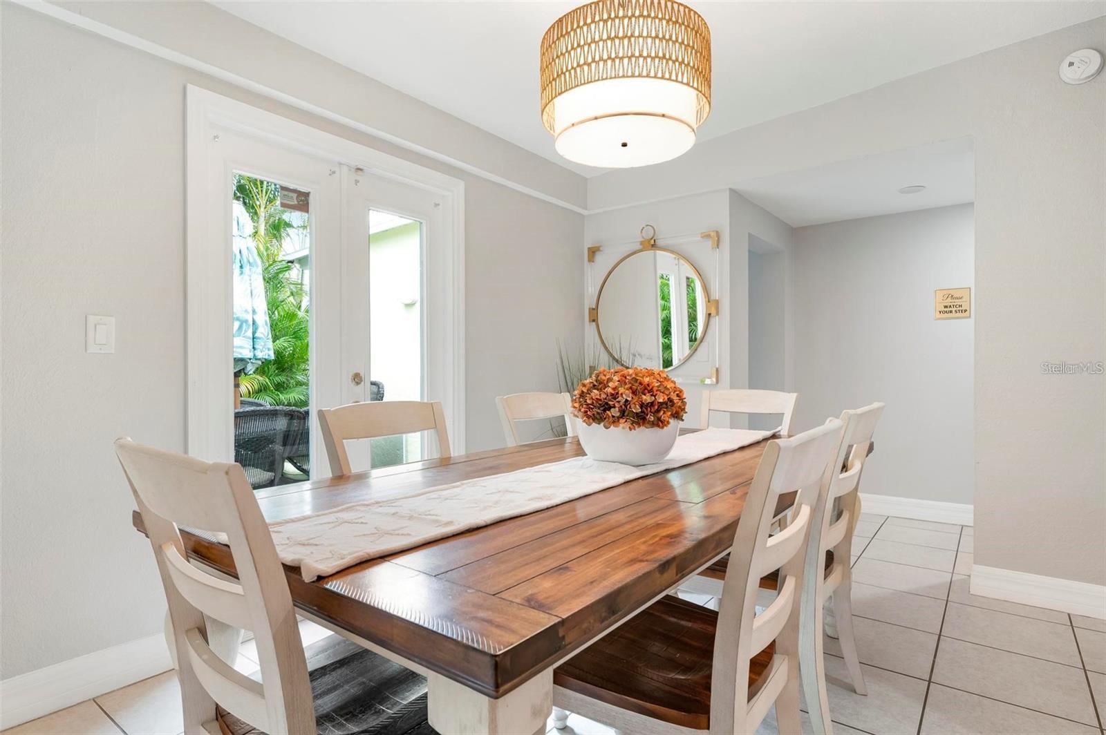 2202 HYDE PARK ST, SARASOTA, FL, 34239