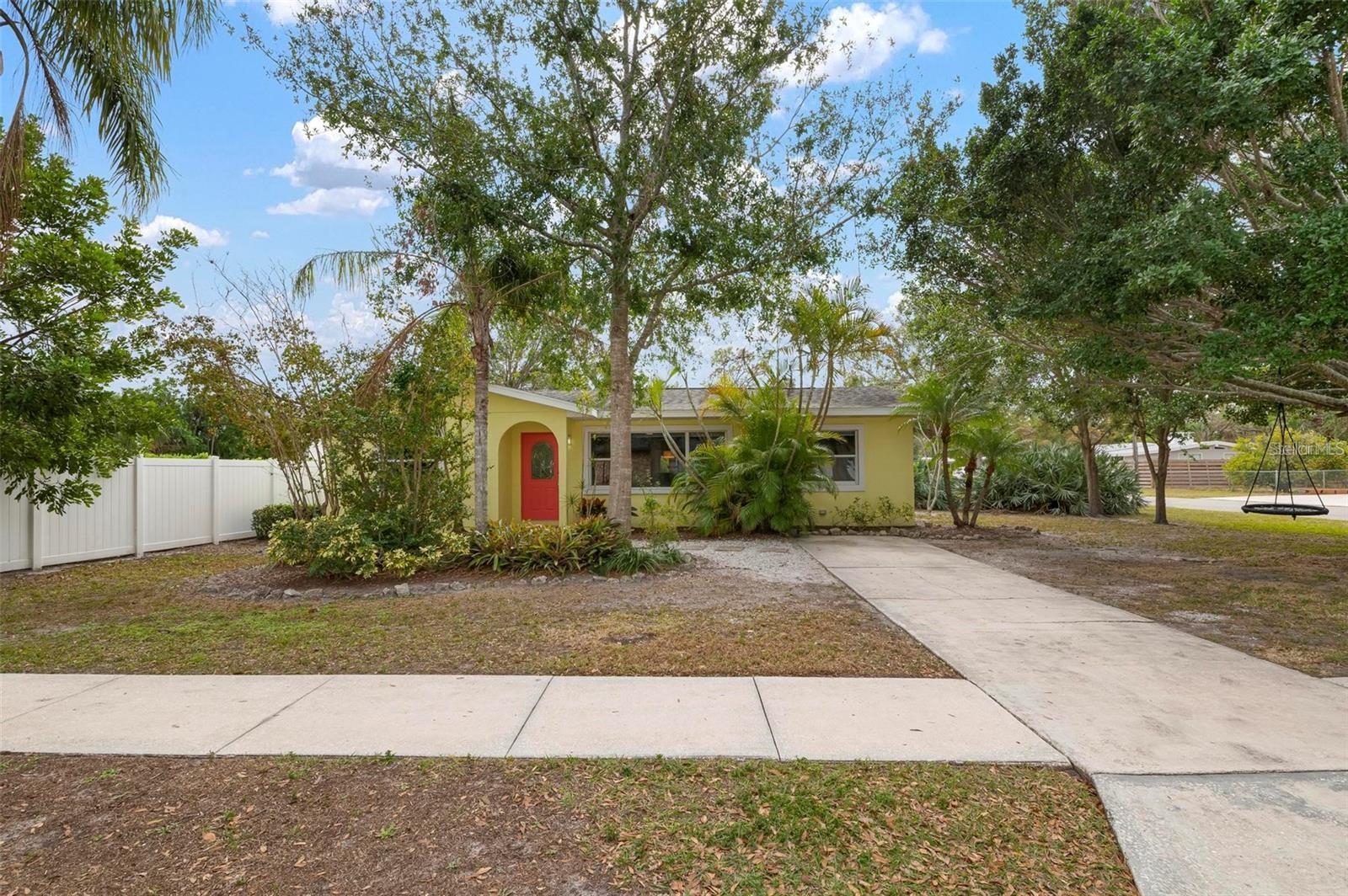 2202 HYDE PARK ST, SARASOTA, FL, 34239