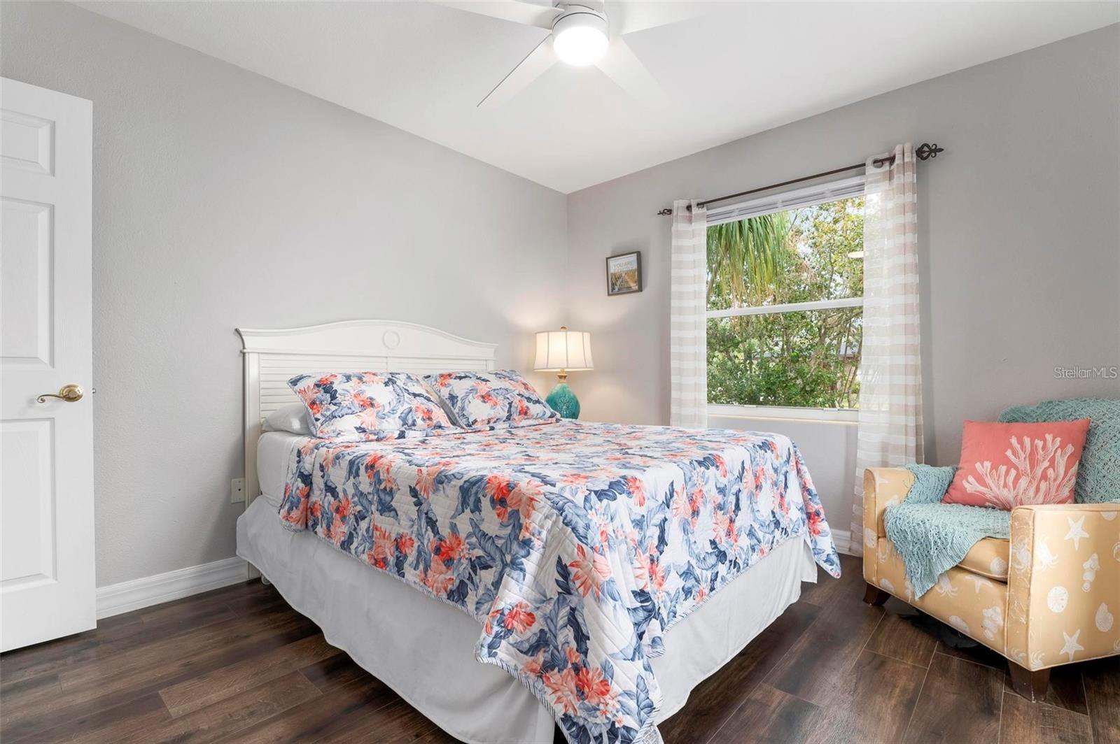 2202 HYDE PARK ST, SARASOTA, FL, 34239