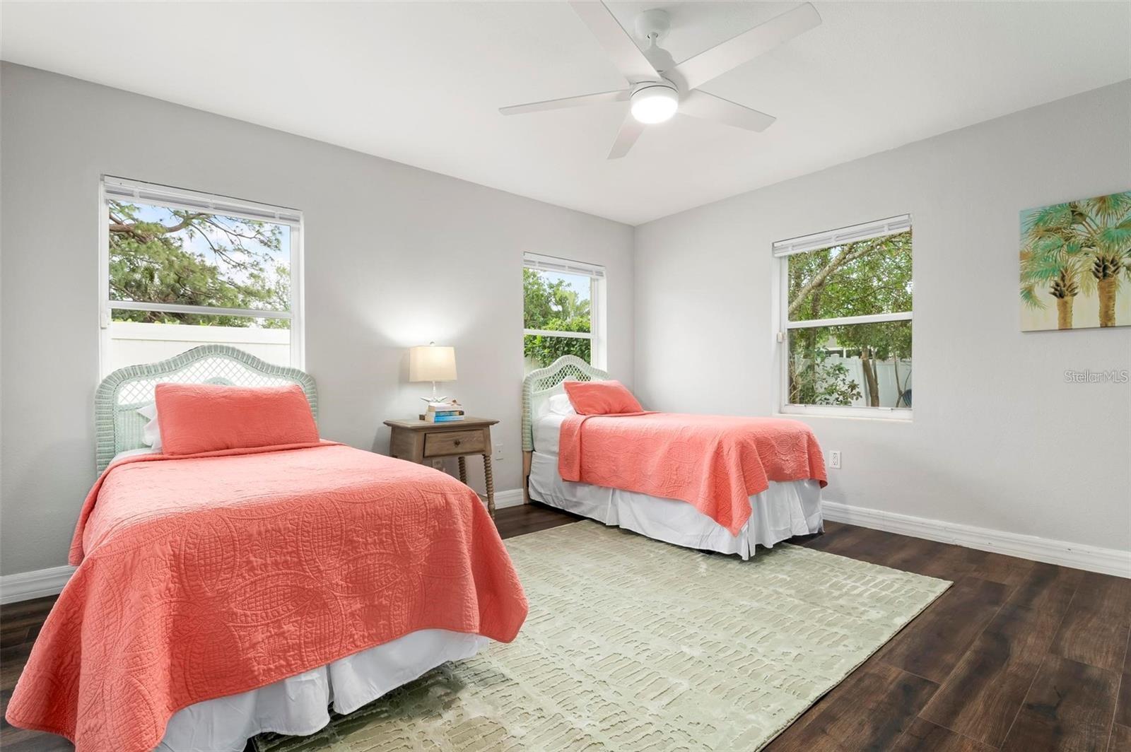 2202 HYDE PARK ST, SARASOTA, FL, 34239