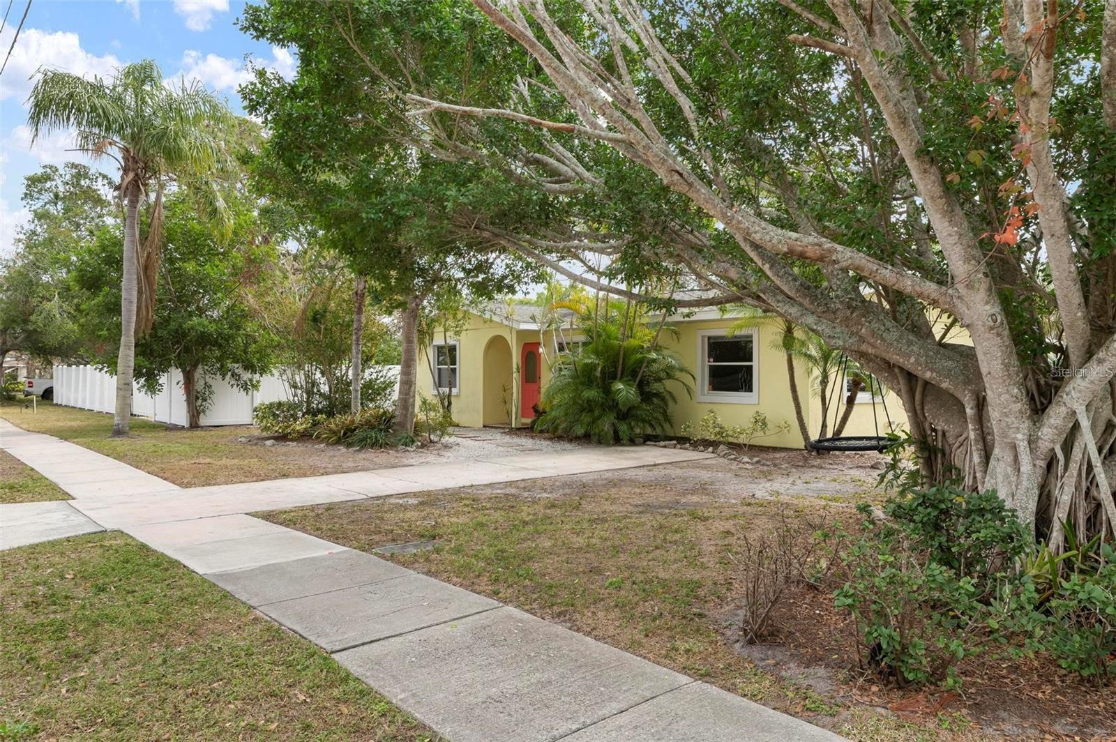 2202 HYDE PARK ST, SARASOTA, FL, 34239