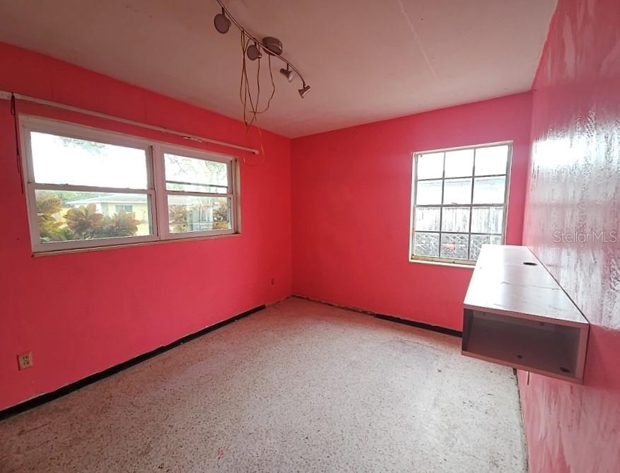 6692 17TH WAY N, ST PETERSBURG, FL, 33702