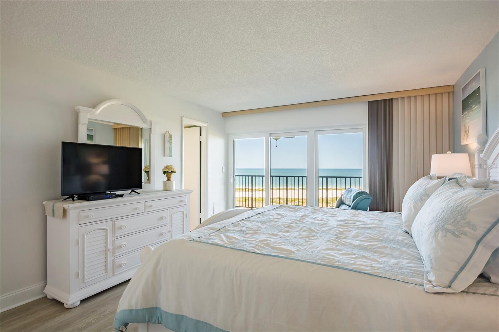 1230 GULF BLVD #903, CLEARWATER BEACH, FL, 33767