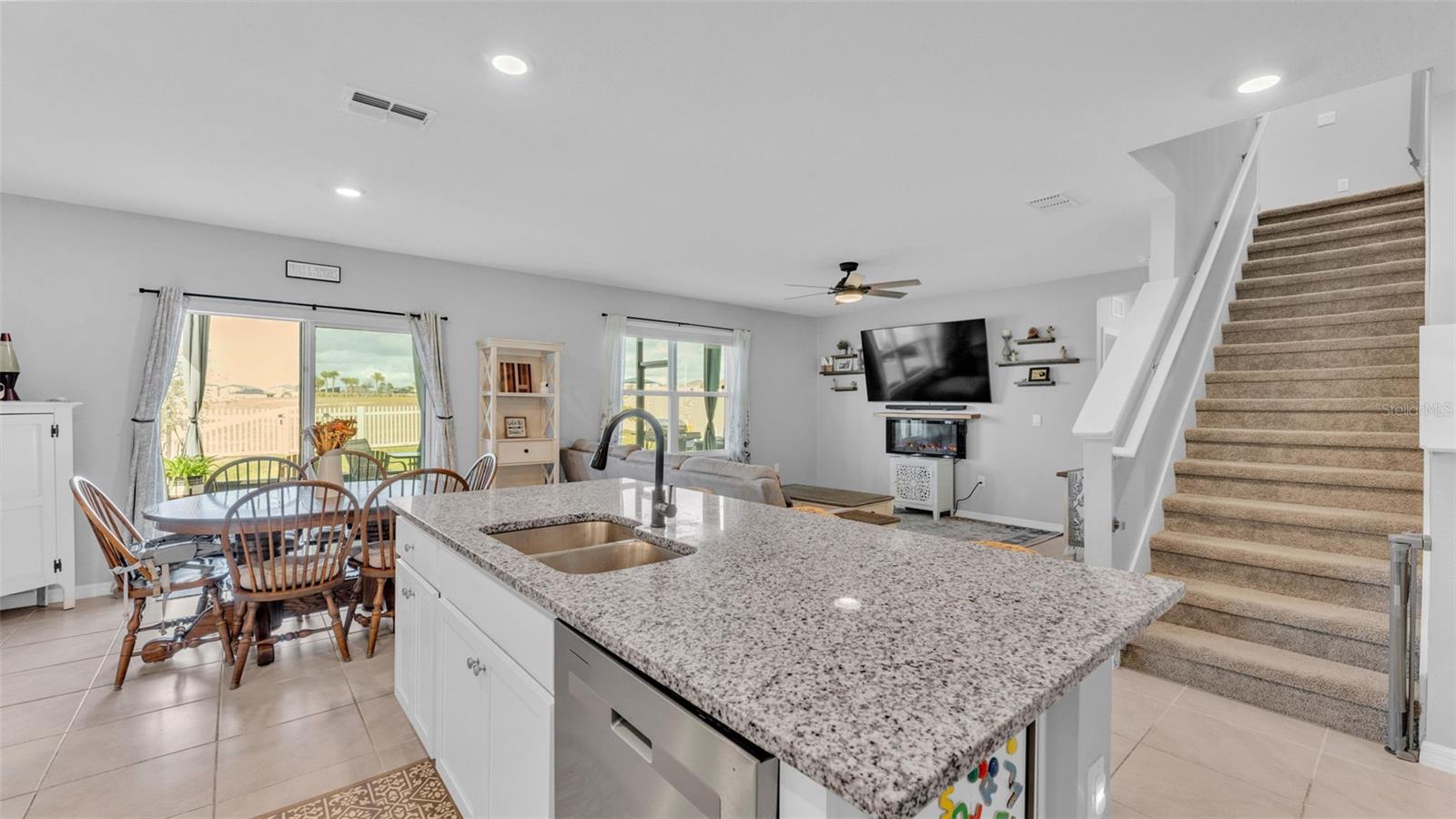 637 GRIFFON AVE, LAKE ALFRED, FL, 33850