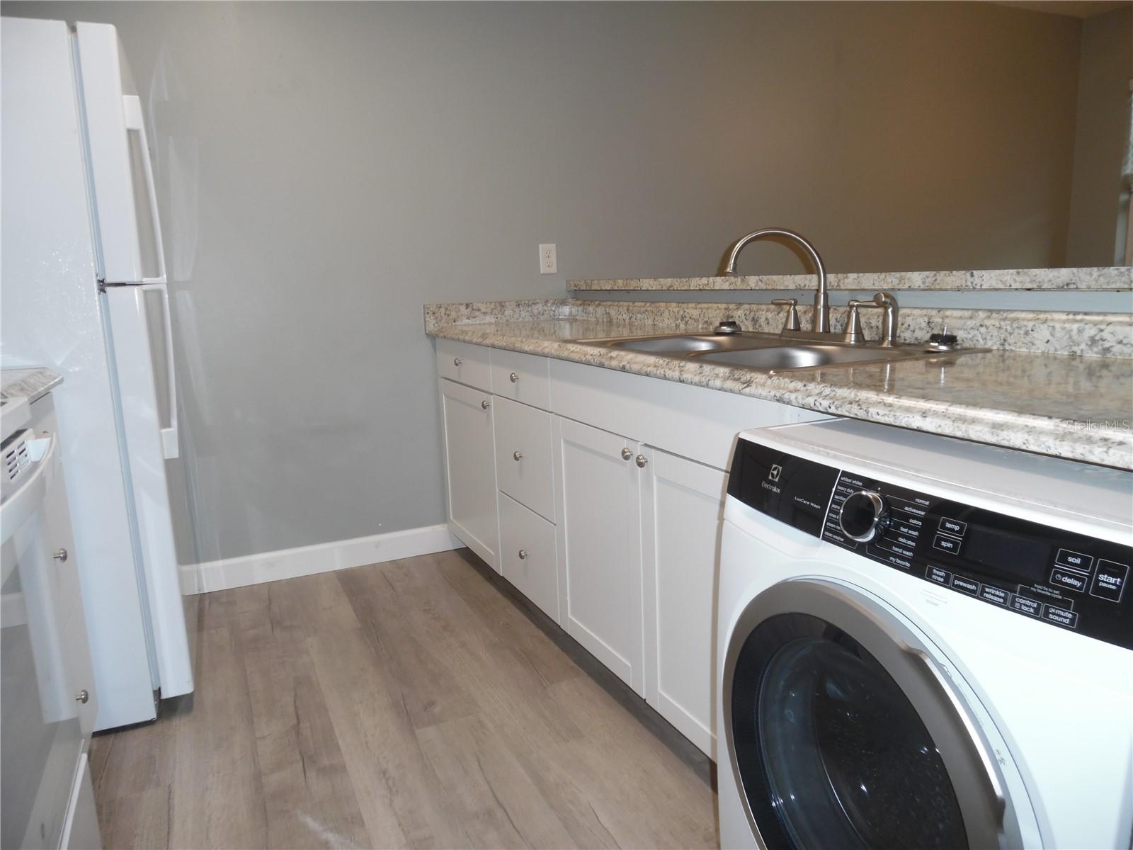 723 PERKINS ST #104, LEESBURG, FL, 34748