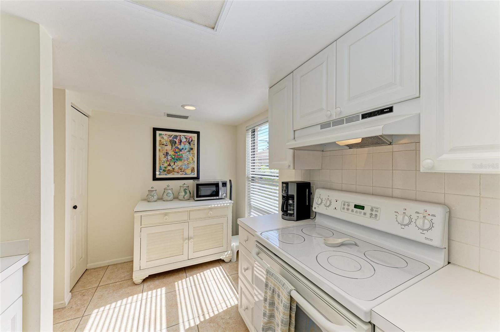 3810 W 75TH ST #101, BRADENTON, FL, 34209