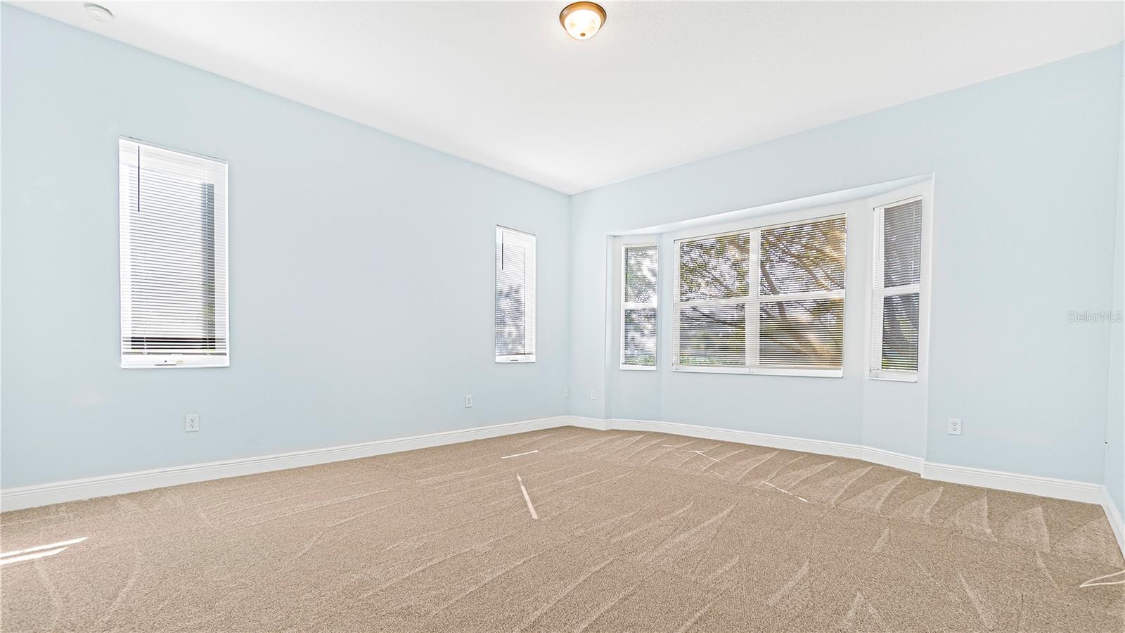 5400 EMERALD BAY LN, LADY LAKE, FL, 32159