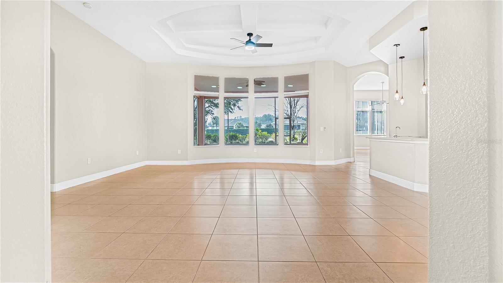 5400 EMERALD BAY LN, LADY LAKE, FL, 32159