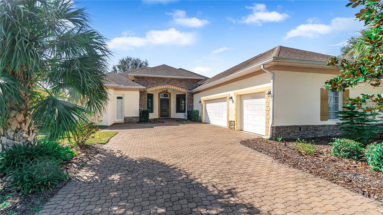 5400 EMERALD BAY LN, LADY LAKE, FL, 32159
