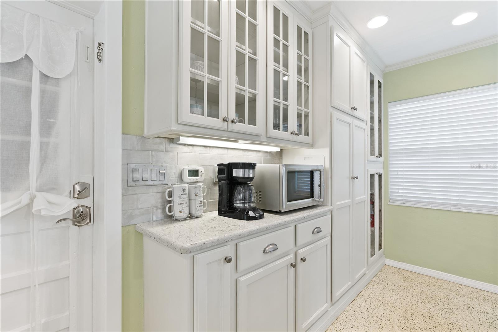 1870 JASMINE DR, SARASOTA, FL, 34239