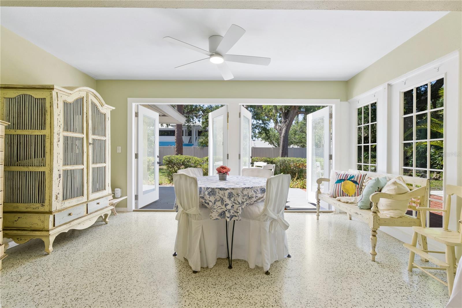 1870 JASMINE DR, SARASOTA, FL, 34239