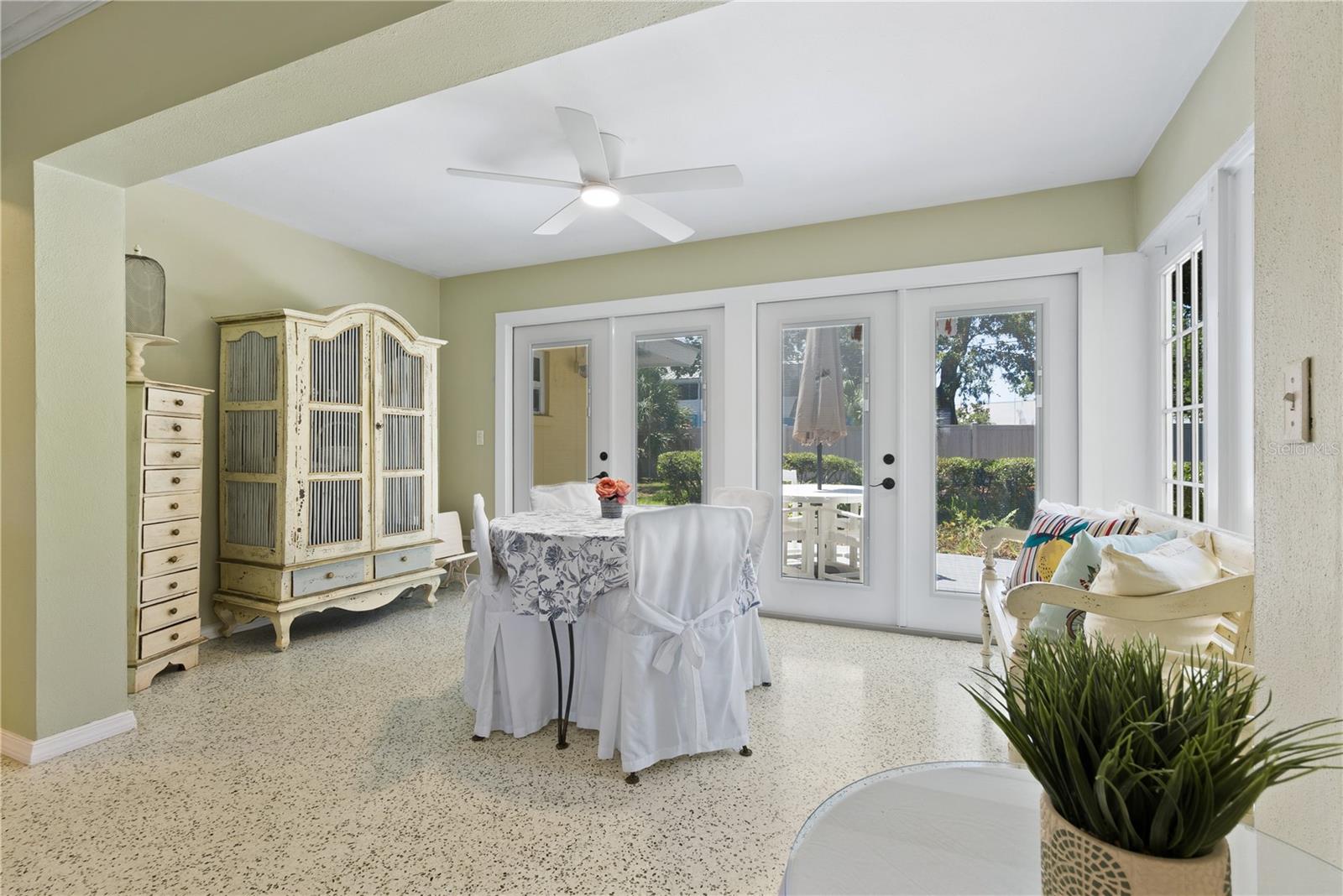 1870 JASMINE DR, SARASOTA, FL, 34239