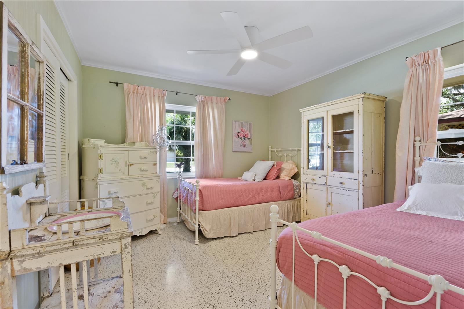1870 JASMINE DR, SARASOTA, FL, 34239